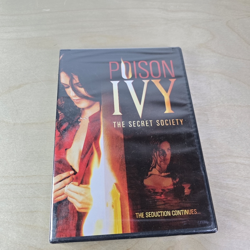 Poison Ivy: The Secret Society DVD